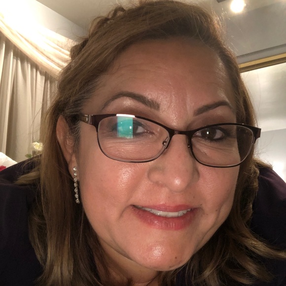 Meet your Posher, Sandra - Picture 1 of 1